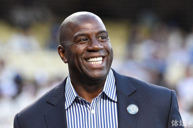 詹姆斯12+9库里7分 美国男篮大胜巴西晋级四强